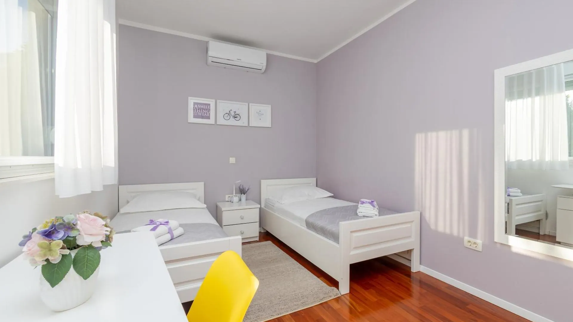 Villa Karmen Kastel Stari 0*,  Croatia