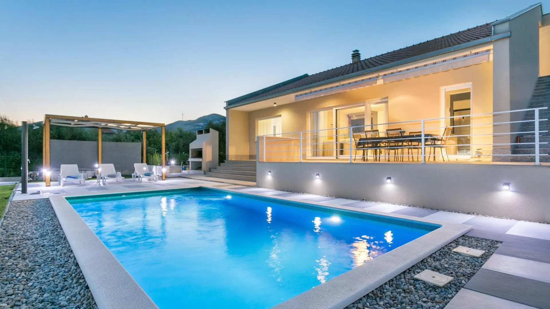Villa Karmen Kastel Stari