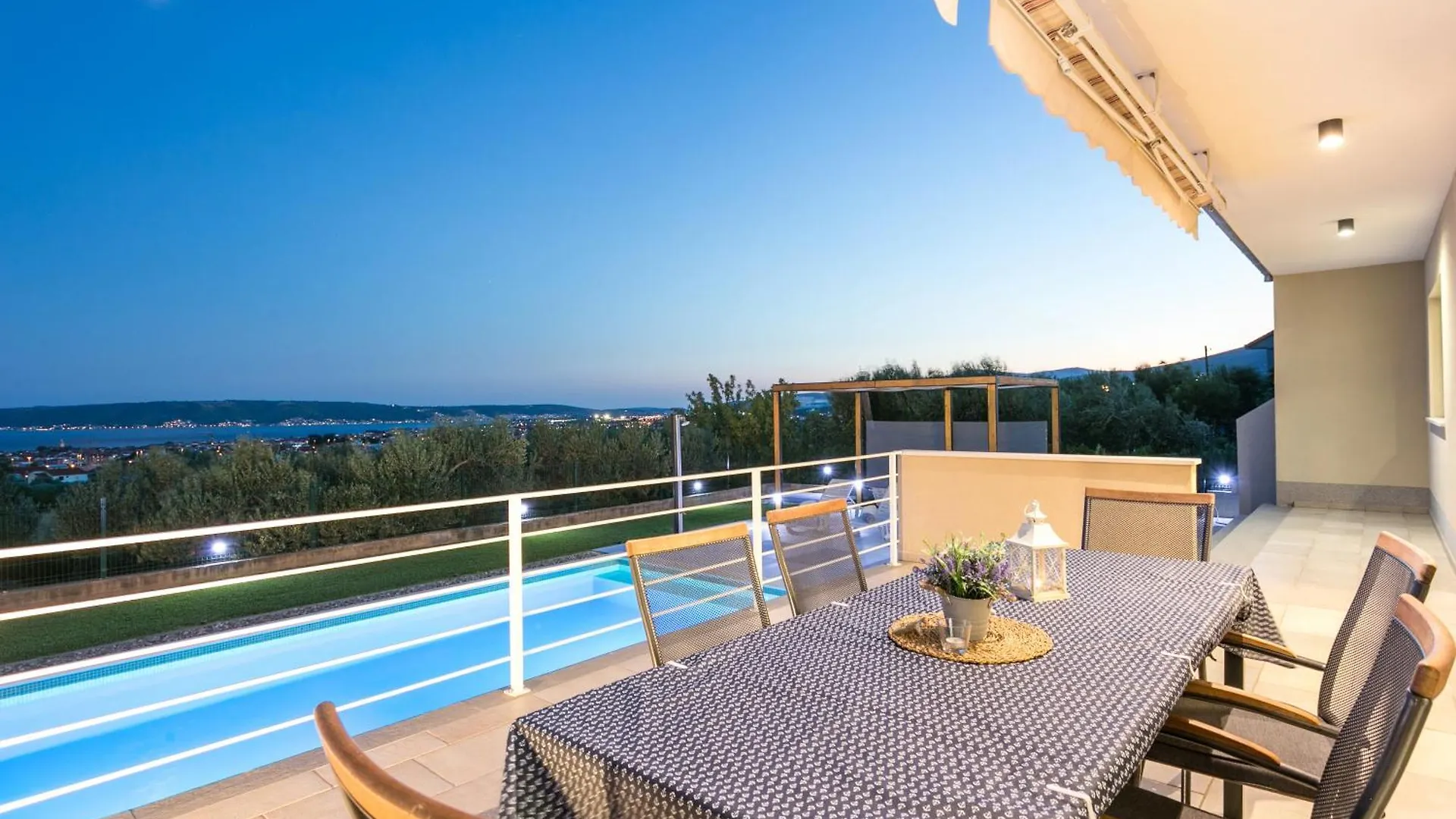 Villa Karmen Kastel Stari 0*,